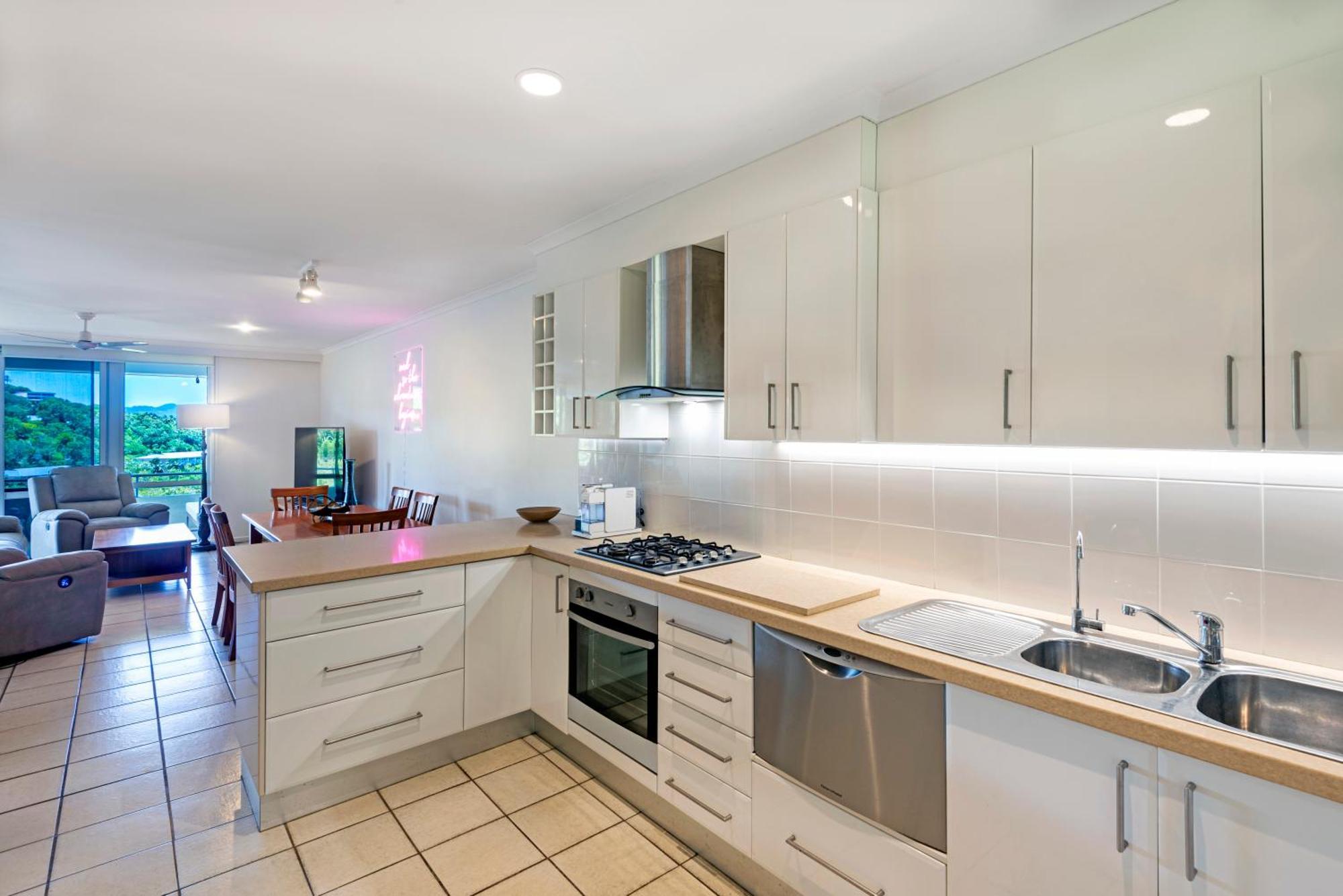 Poinciana Lodge - 2 Bedroom - On Hamilton Island By Hiha エクステリア 写真